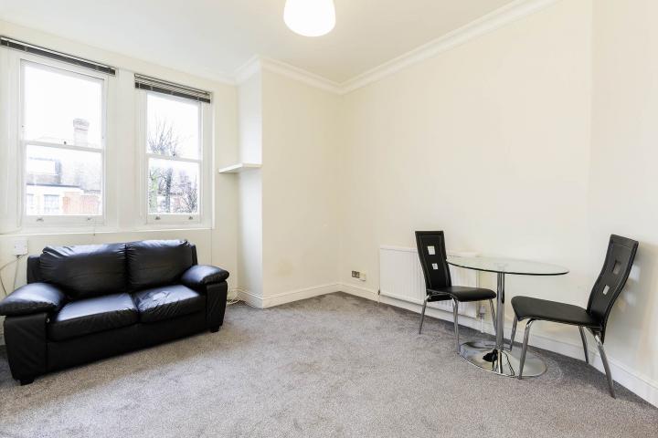 			1 Bedroom, 1 bath, 1 reception Flat			 Grosvenor Gardens, Willesden Green